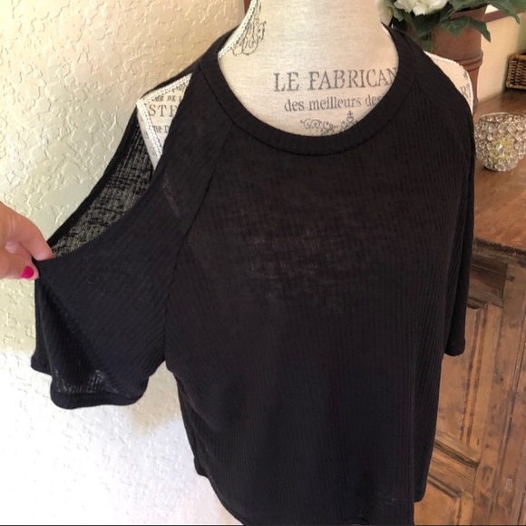 H&M Top - Picture 2 of 4